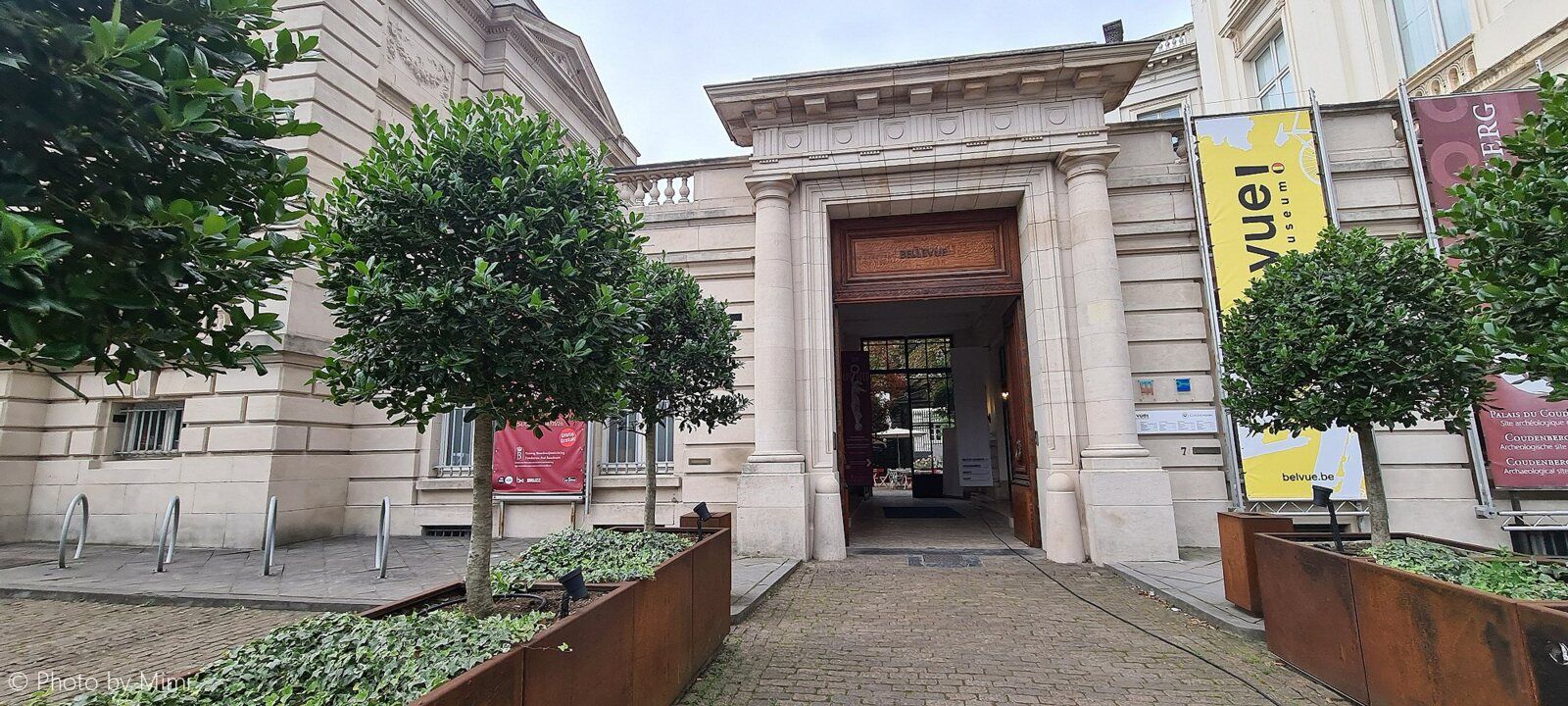 On y accède via le Musée Belvue