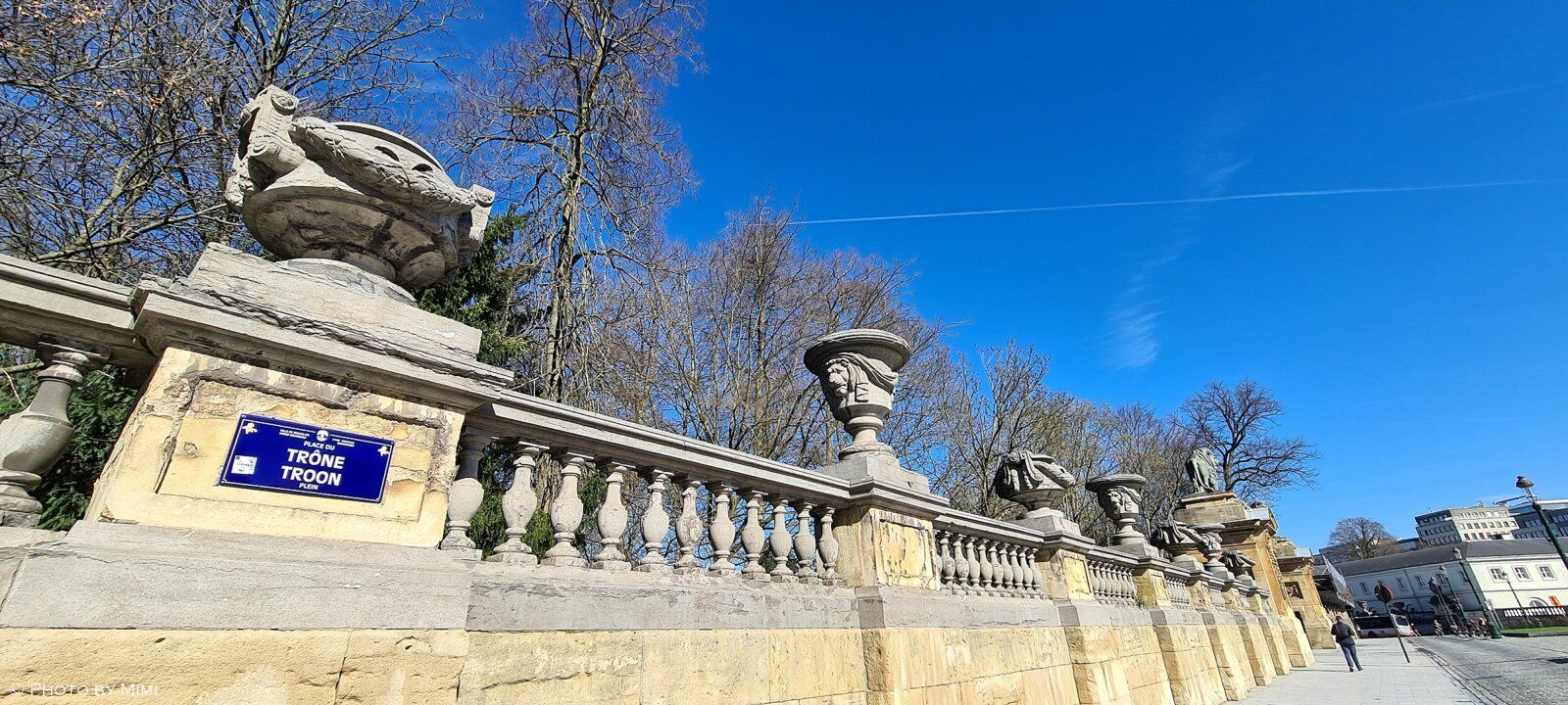 Retour via le Palais royal, qui est le bureau de notre roi Philippe :O)